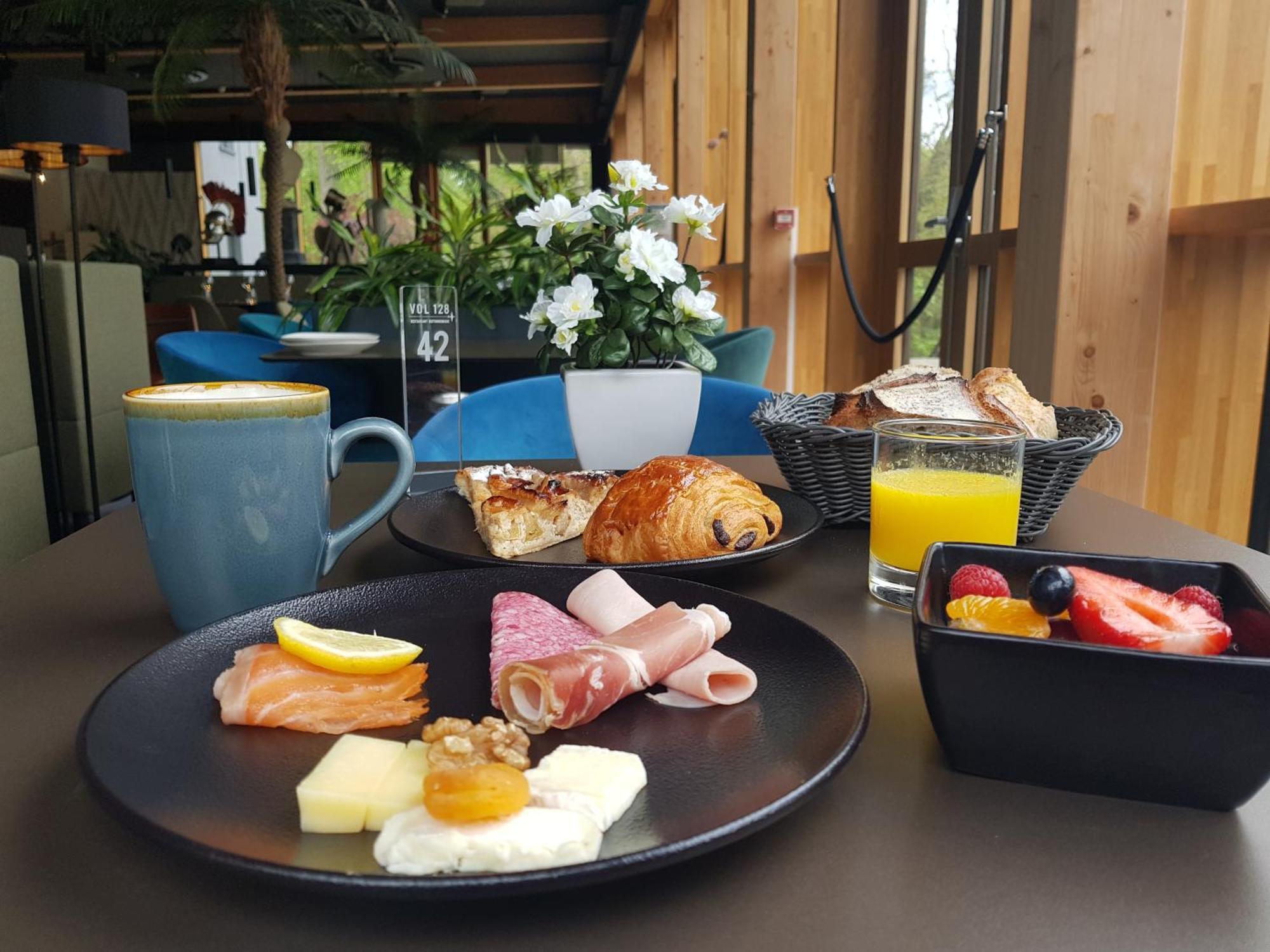 Domaine De La Residence - Hotel, Spa & Restaurant Moulins-les-Metz エクステリア 写真